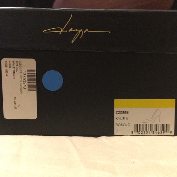 BRAND NEW! Rose Gold Glitter Pumps! - Picture 6 of 6